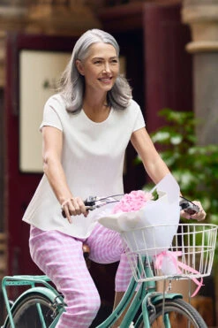 Peplum Knit Top -Blue Illusion 221130 JanCampaign sh09 4659edit