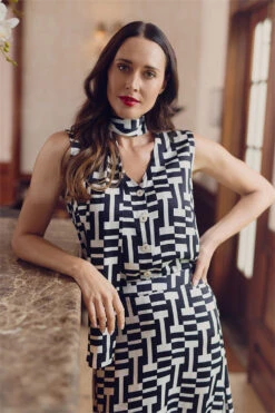 Tie Front Sleeveless Blouse