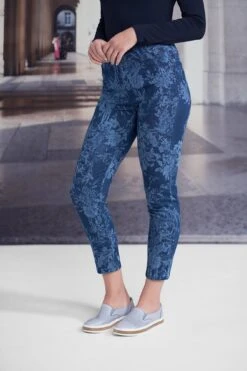 Bengajean® 7/8 Skinny Leg Printed 8 Bengajean® 7/8 Skinny Leg Printed -Blue Illusion BENGAJEAN78SKINNYPRINTED7300685edit