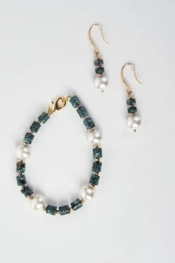Pearl Resin Earrings -Blue Illusion BIe com13.090755 Edit 933f72d6 4aa5 4054 ac63 67fa20288864