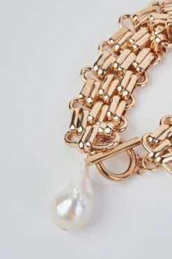 Chain Bracelet With Pearl 8 Chain Bracelet With Pearl -Blue Illusion CHAINBRACELET00001