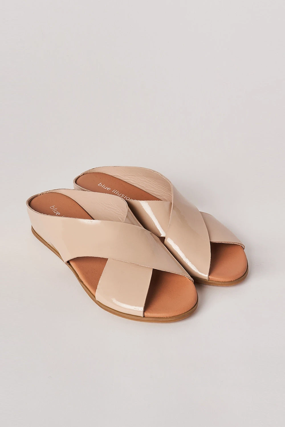 Harli Cross Flat 3 Harli Cross Flat