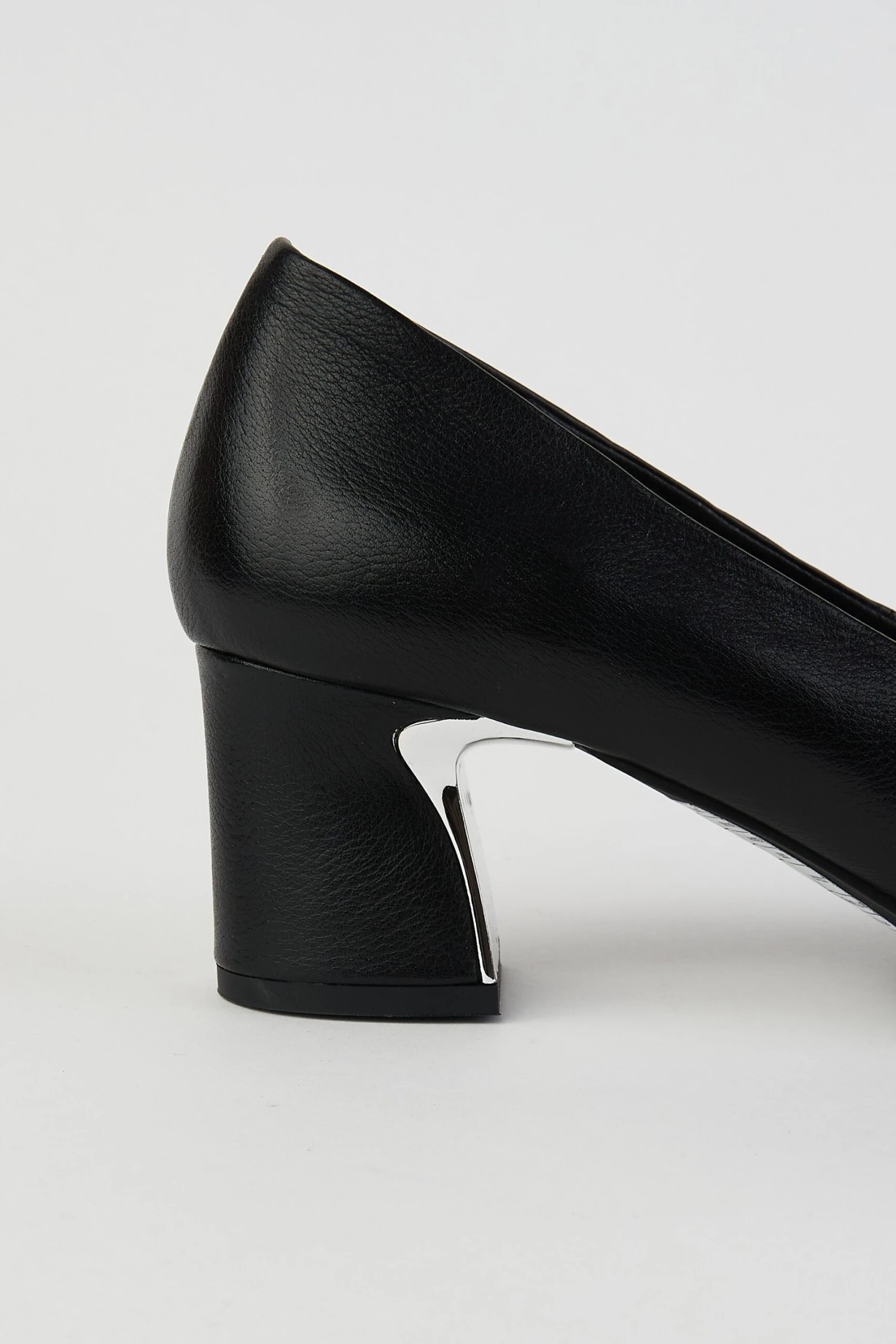 Lola Silver Heel Court 7 Lola Silver Heel Court - Image 5