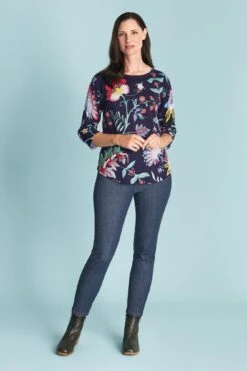 Print Scoop Hem Knit 10 Print Scoop Hem Knit -Blue Illusion PRINTSCOOPHEMKNIT3053edit