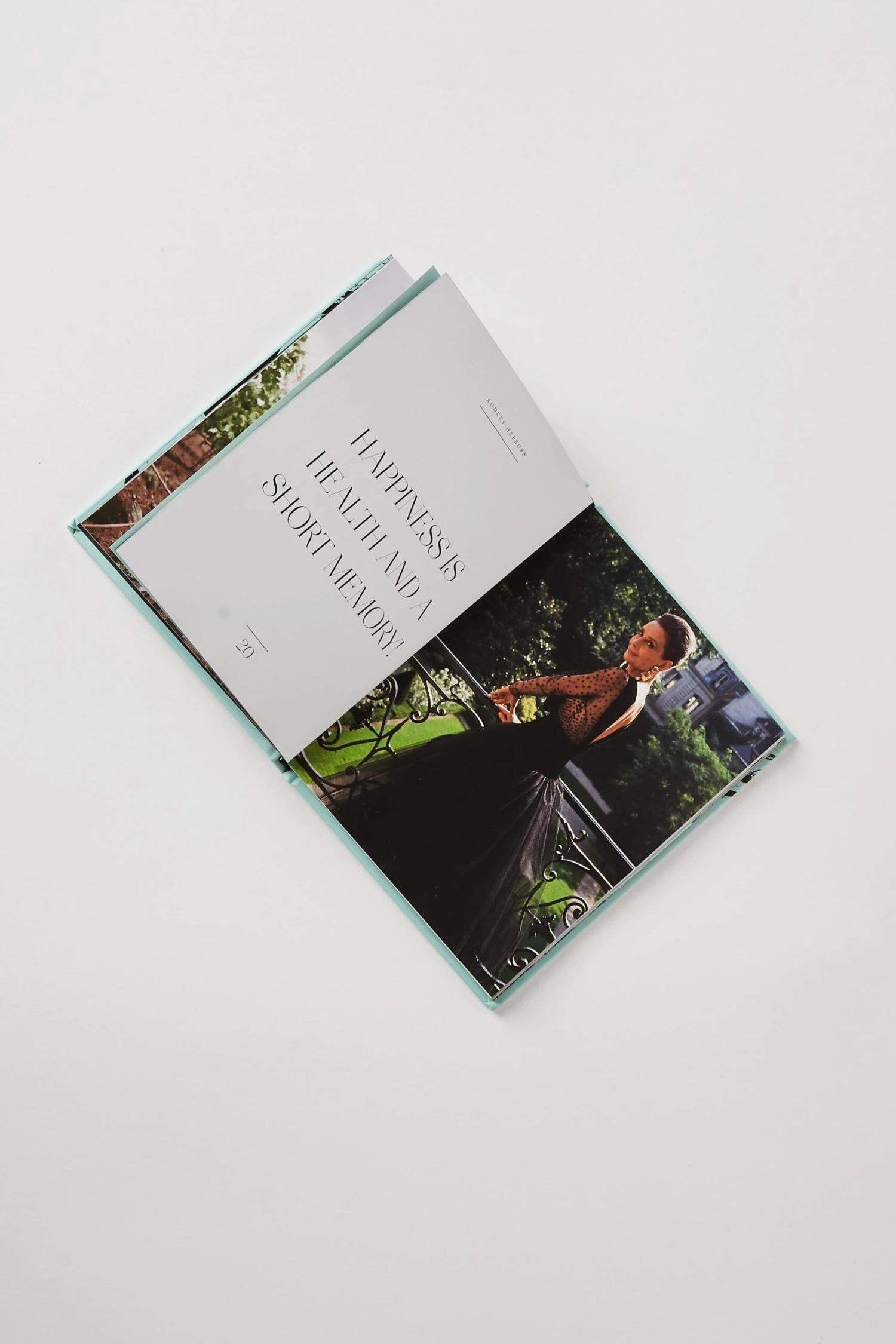 Audrey Hepburn Icons Of Style 4 Audrey Hepburn Icons Of Style - Image 2