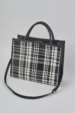 Black White Tweed Tote 13 Black White Tweed Tote -Blue Illusion blackwhitetweedtote00006 edit