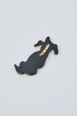 Resin Dog Brooch -Blue Illusion resindog00002