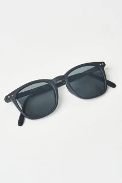 Trapeze Sunglasses Black -Blue Illusion trapezesunglassesblack00001