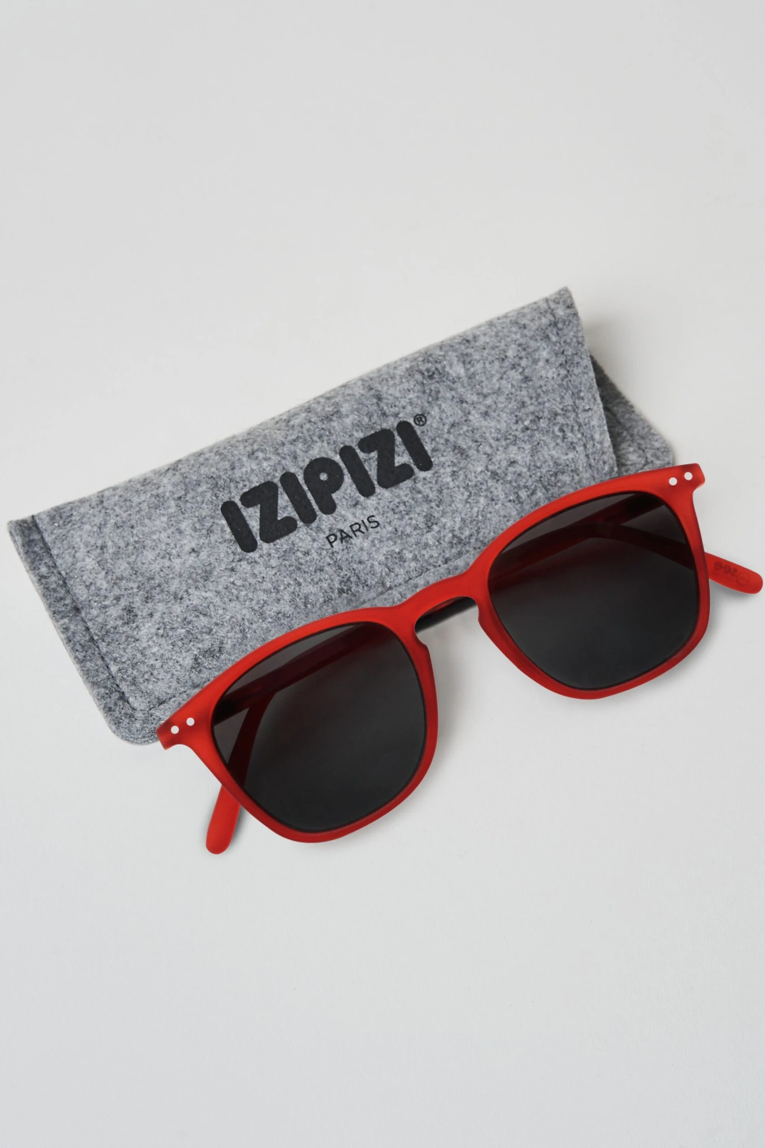 Trapeze Sunglasses Red 4 Trapeze Sunglasses Red - Image 2