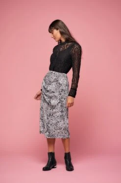 Twist Printed Skirt -Blue Illusion twistprintedskirt7305801edit